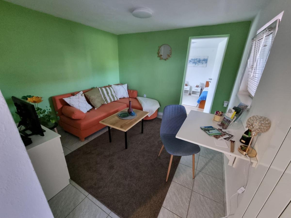 Studio Apartman Krosna Perusic Exterior foto